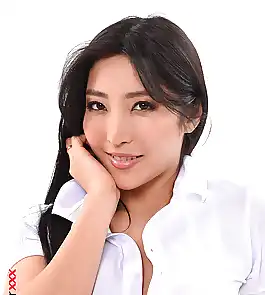 Tokyo's Student. Emiri Momota.